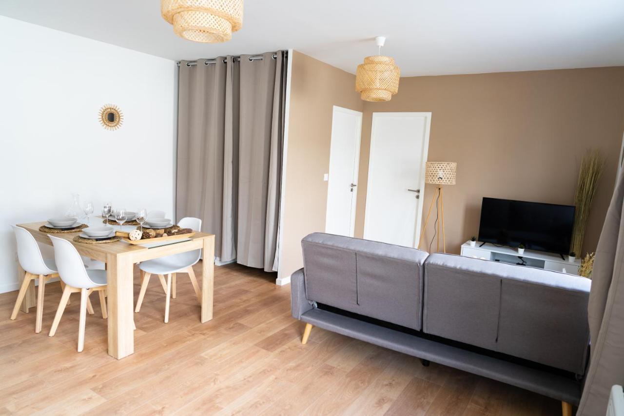 Spacieux Appartement Avec Parking Prive A Saumur Kültér fotó